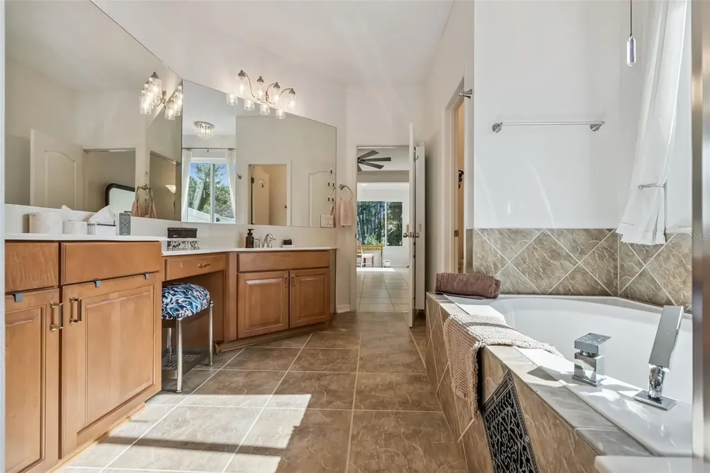 505 E Gulley Avenue Oakland FL 34787