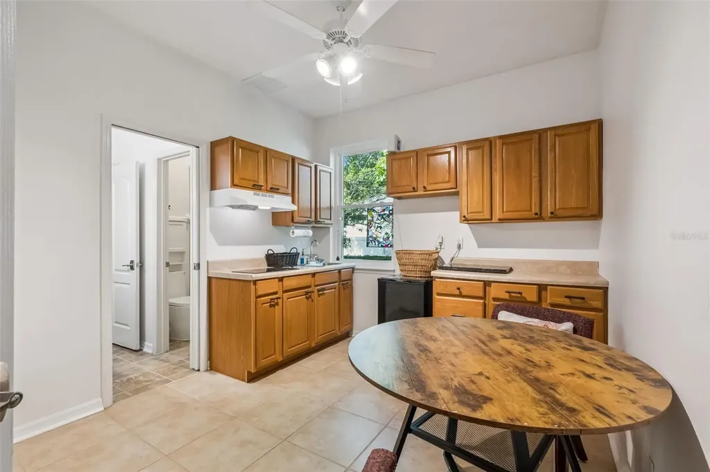 505 E Gulley Avenue Oakland FL 34787