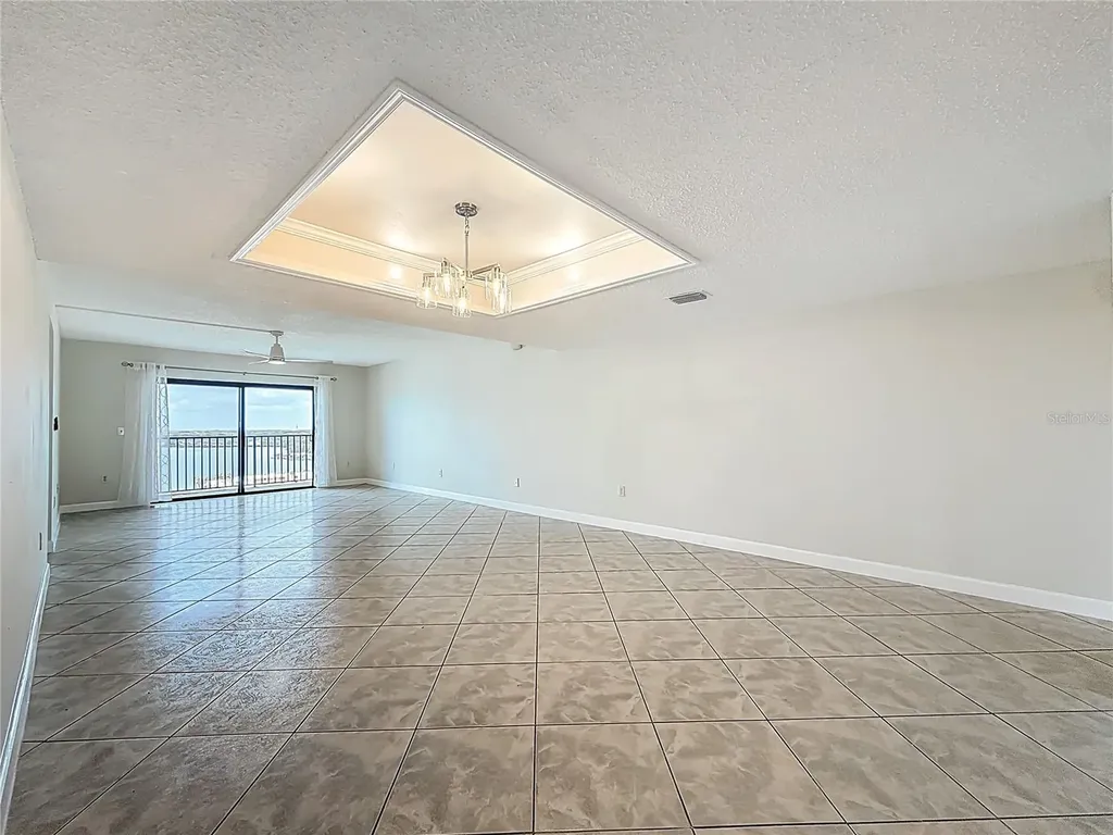 7300 Sun Island Dr S, South Pasadena FL 33707