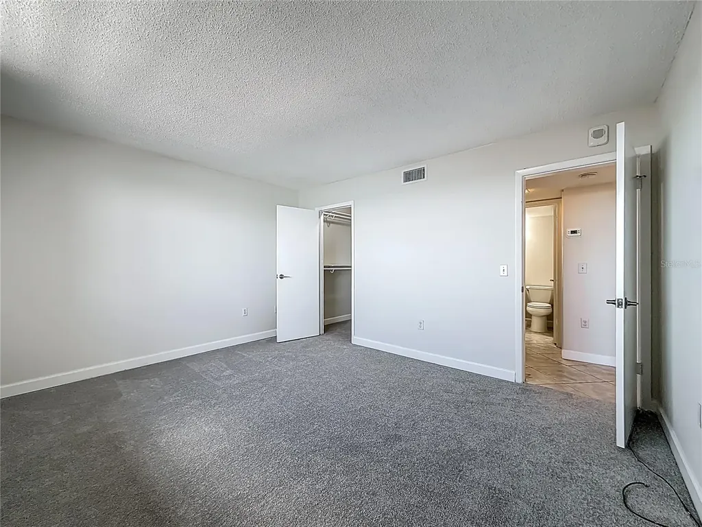 7300 Sun Island Dr S, South Pasadena FL 33707