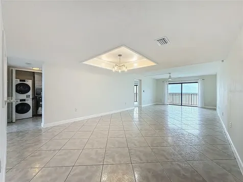 7300 Sun Island Dr S, South Pasadena FL 33707