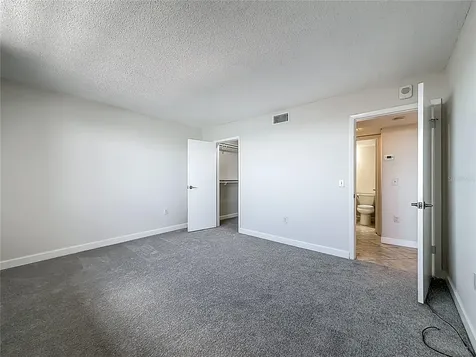 7300 Sun Island Dr S, South Pasadena FL 33707