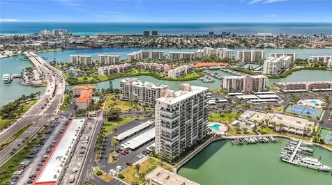 7300 Sun Island Dr S, South Pasadena FL 33707
