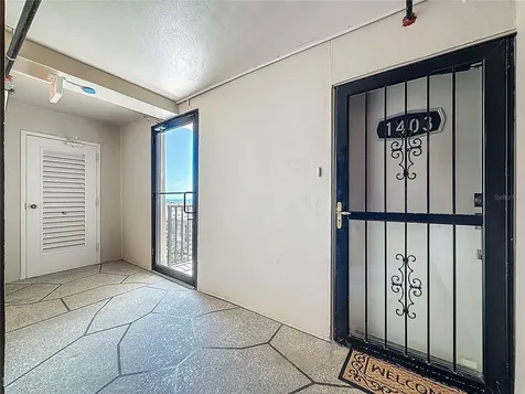 7300 Sun Island Dr S, South Pasadena FL 33707