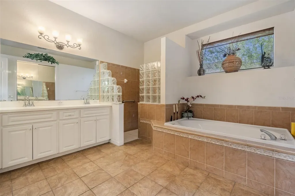 12220 Woodlands Circle Dade City FL 33525