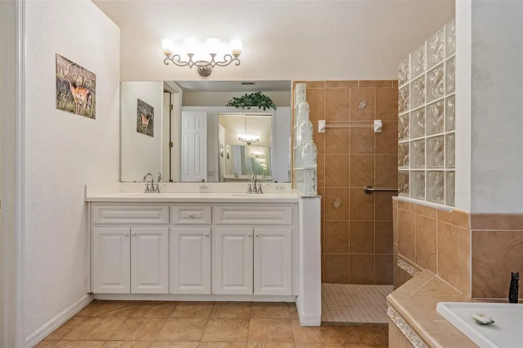 12220 Woodlands Circle Dade City FL 33525