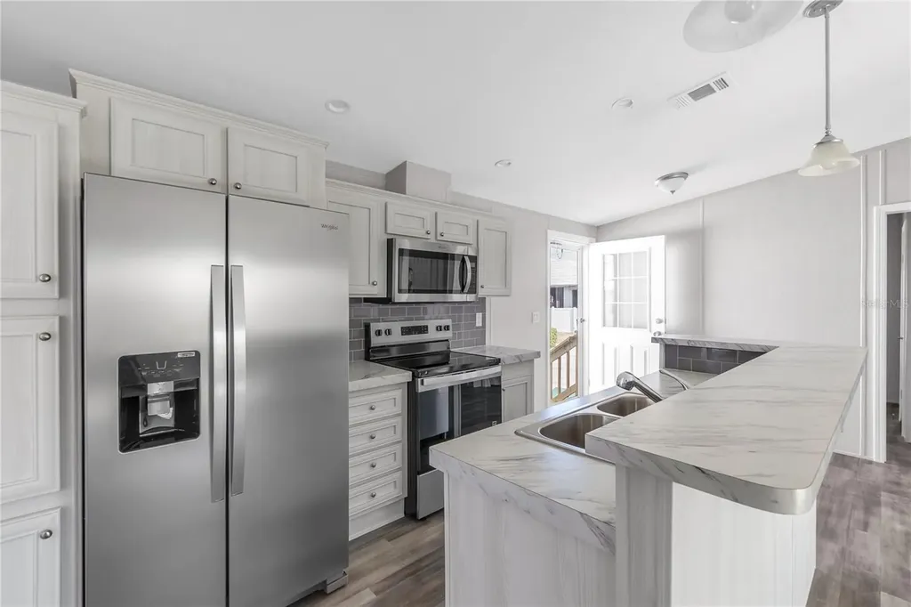 2107 Palma Sola Boulevard Bradenton FL 34209