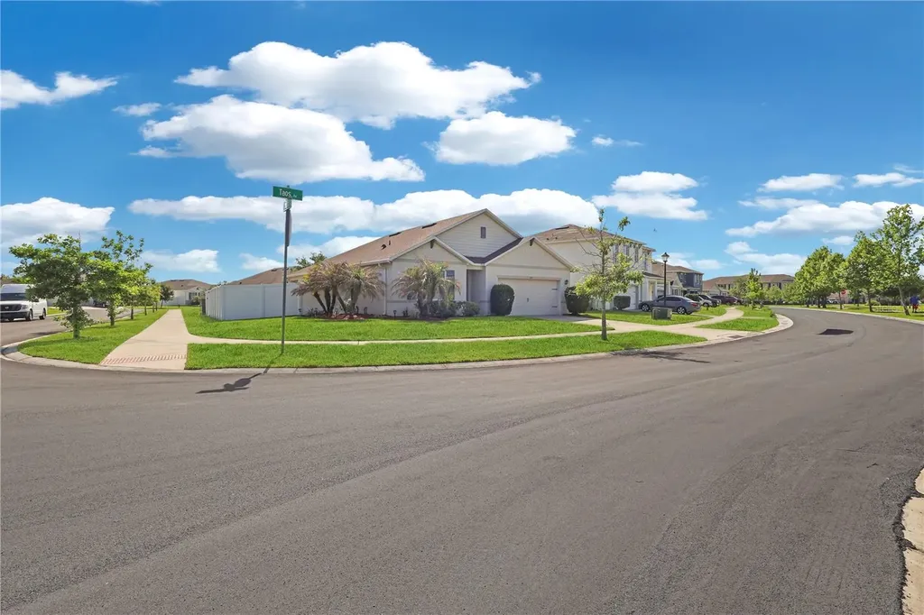 1451 Taos Avenue Kissimmee FL 34744