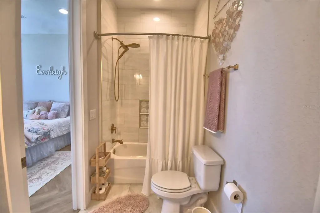 203 Spring Azure Drive Lake Alfred FL 33850