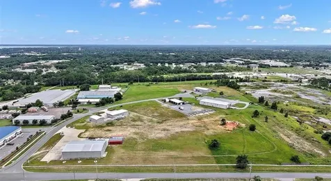 1721 Leesburg Commons Court Leesburg FL 34748
