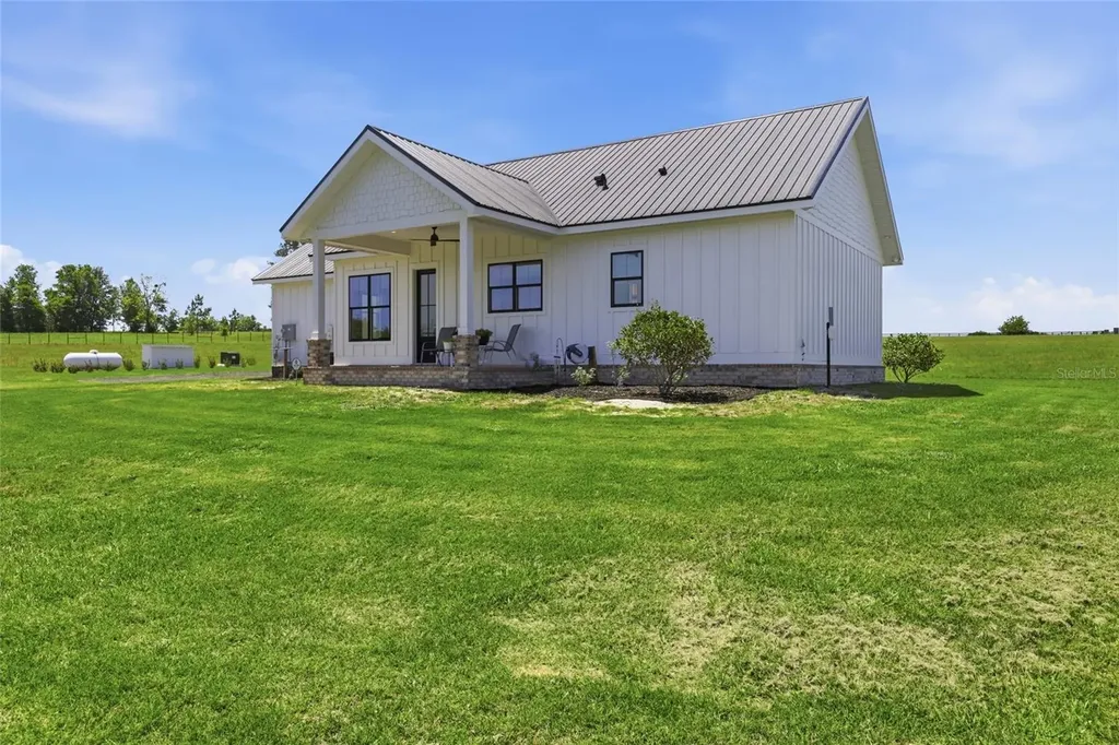 18605 NW County Road 235a Alachua FL 32615