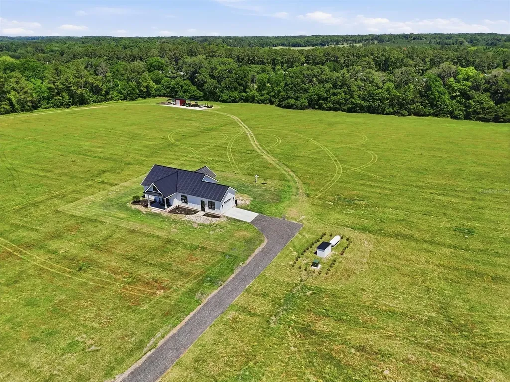 18605 NW County Road 235a Alachua FL 32615