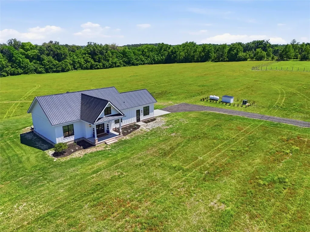 18605 NW County Road 235a Alachua FL 32615