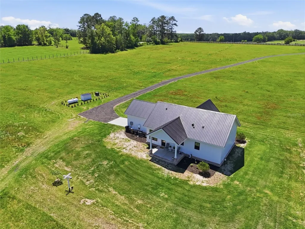 18605 NW County Road 235a Alachua FL 32615