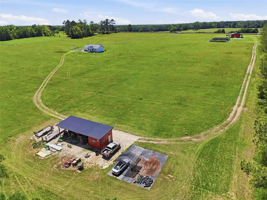 18605 NW County Road 235a Alachua FL 32615