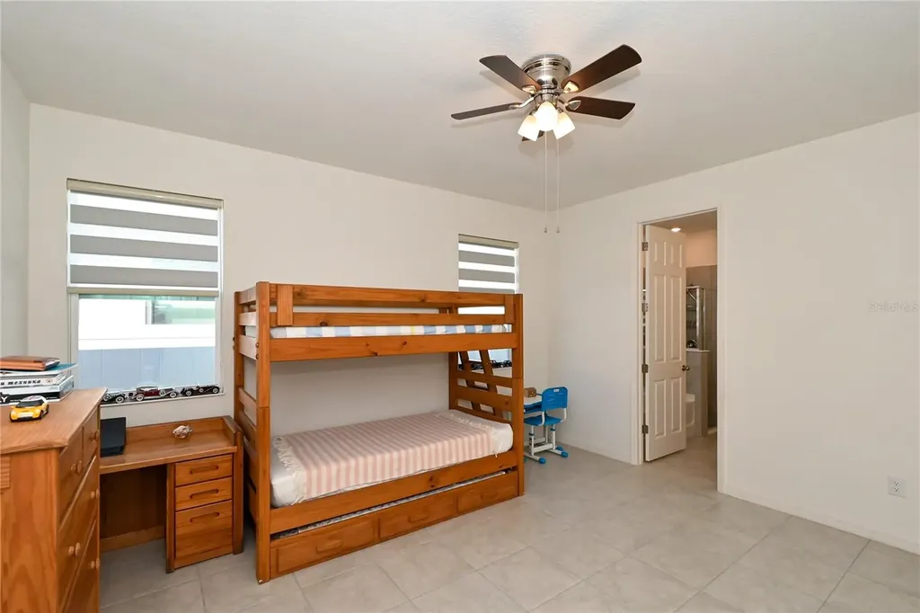 3551 74th Avenue Circle E Sarasota FL 34243