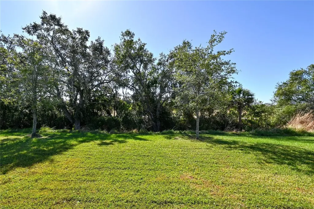 3551 74th Avenue Circle E Sarasota FL 34243