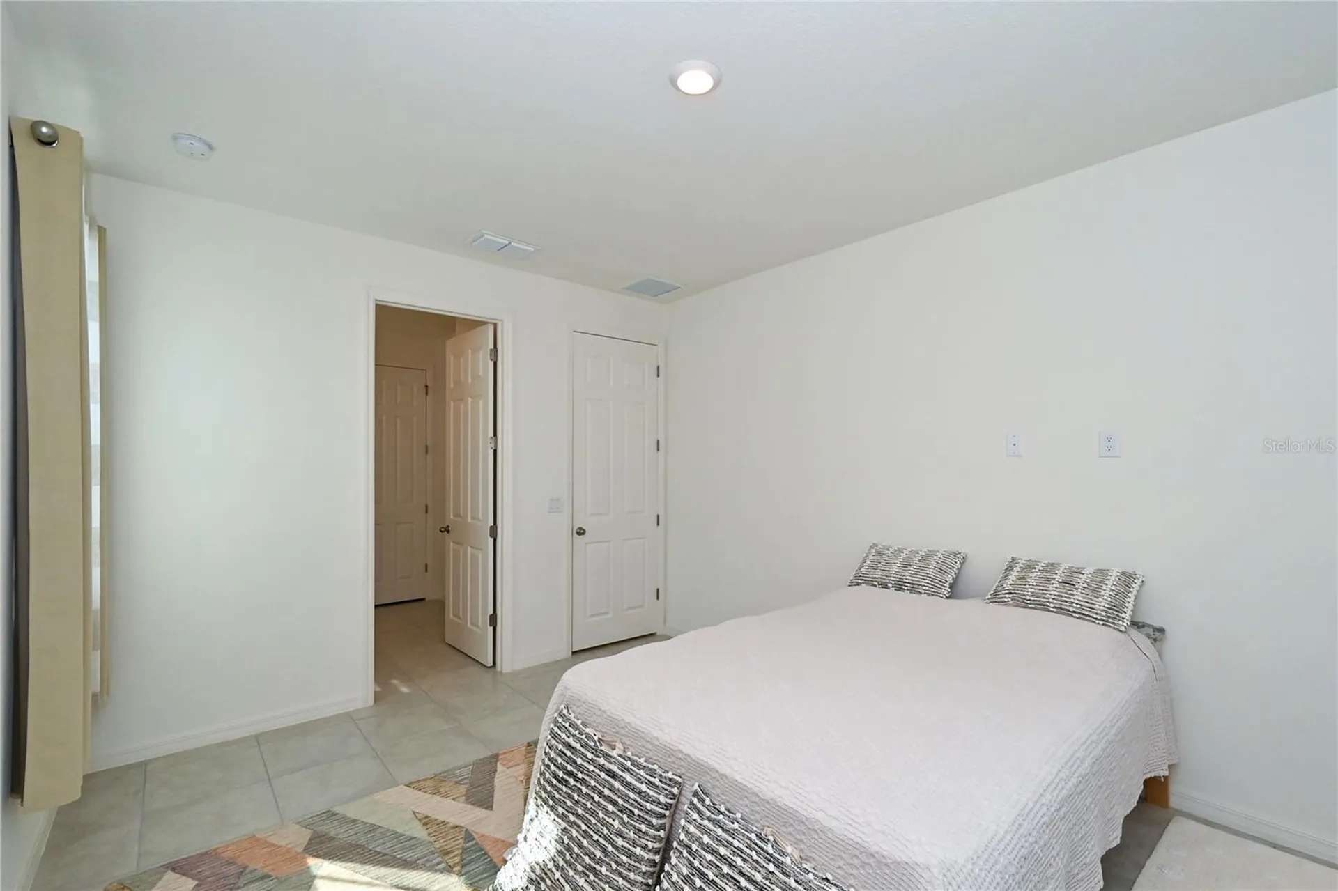 3551 74th Avenue Circle E Sarasota FL 34243