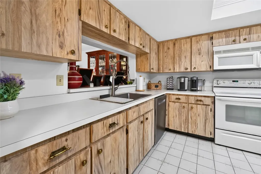2691 Sabal Springs Circle Clearwater FL 33761