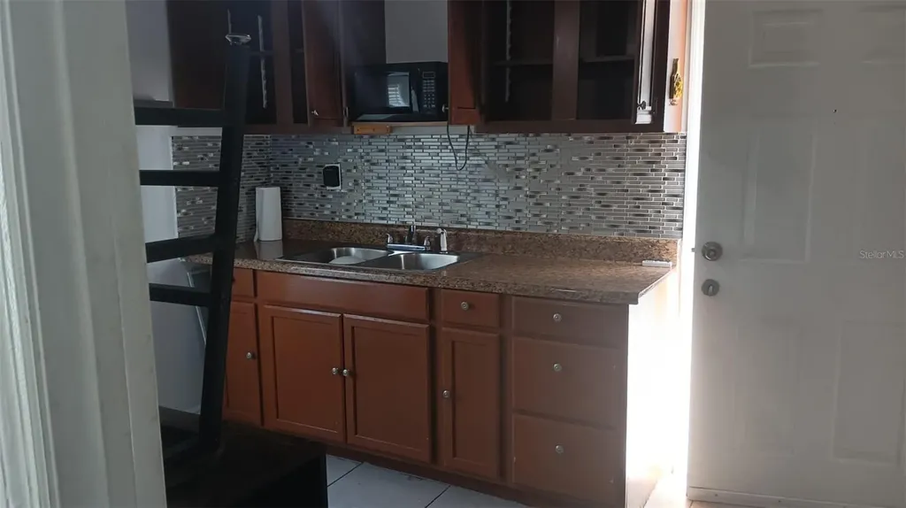 7023 Fountain Avenue Tampa FL 33634
