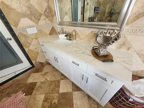 7023 Fountain Avenue Tampa FL 33634