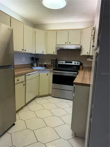 2688 Pine Ridge Way N Palm Harbor FL 34684