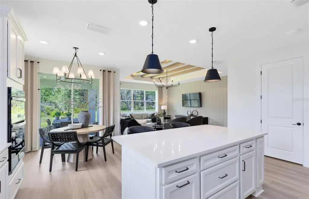 9927 Leafy Oak Street Orlando FL 32829