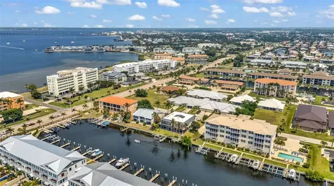 276 Lewis Circle Punta Gorda FL 33950