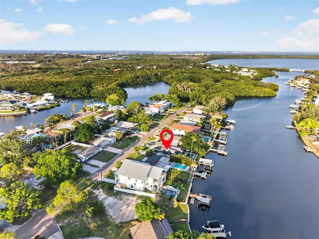 316 89th Avenue NE St Petersburg FL 33702