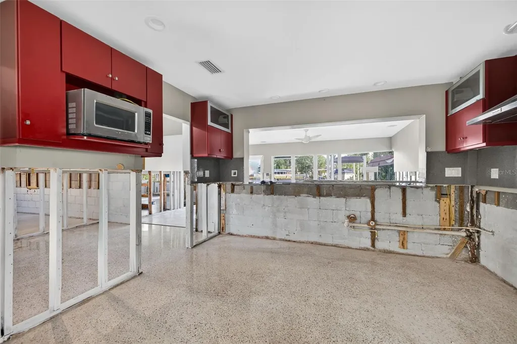 316 89th Avenue NE St Petersburg FL 33702
