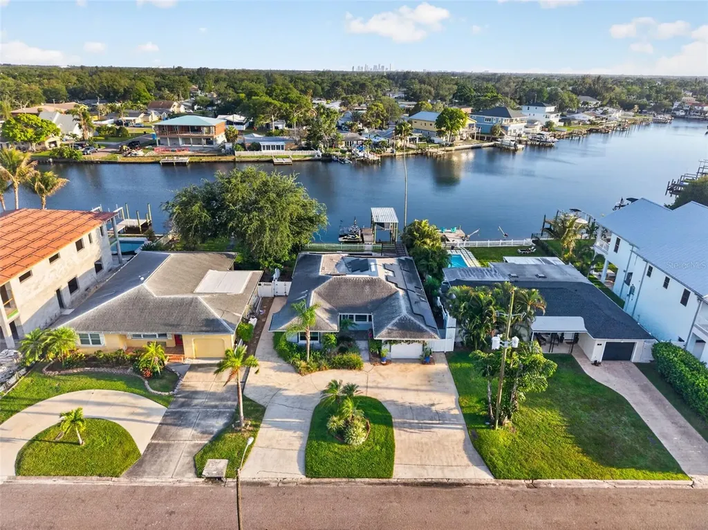 316 89th Avenue NE St Petersburg FL 33702