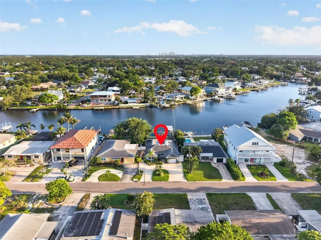 316 89th Avenue NE St Petersburg FL 33702