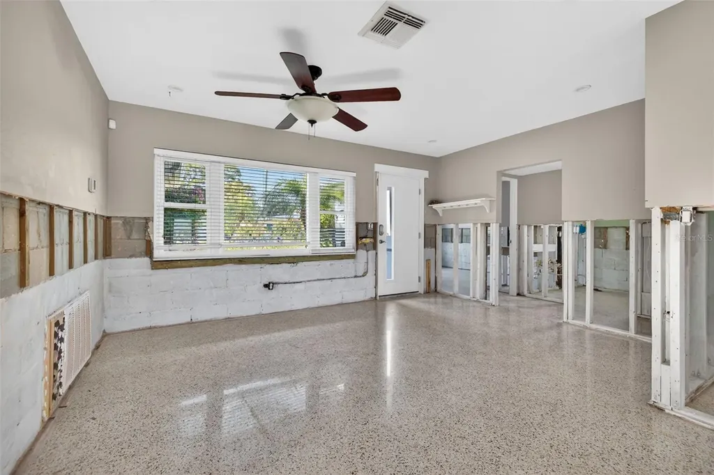 316 89th Avenue NE St Petersburg FL 33702