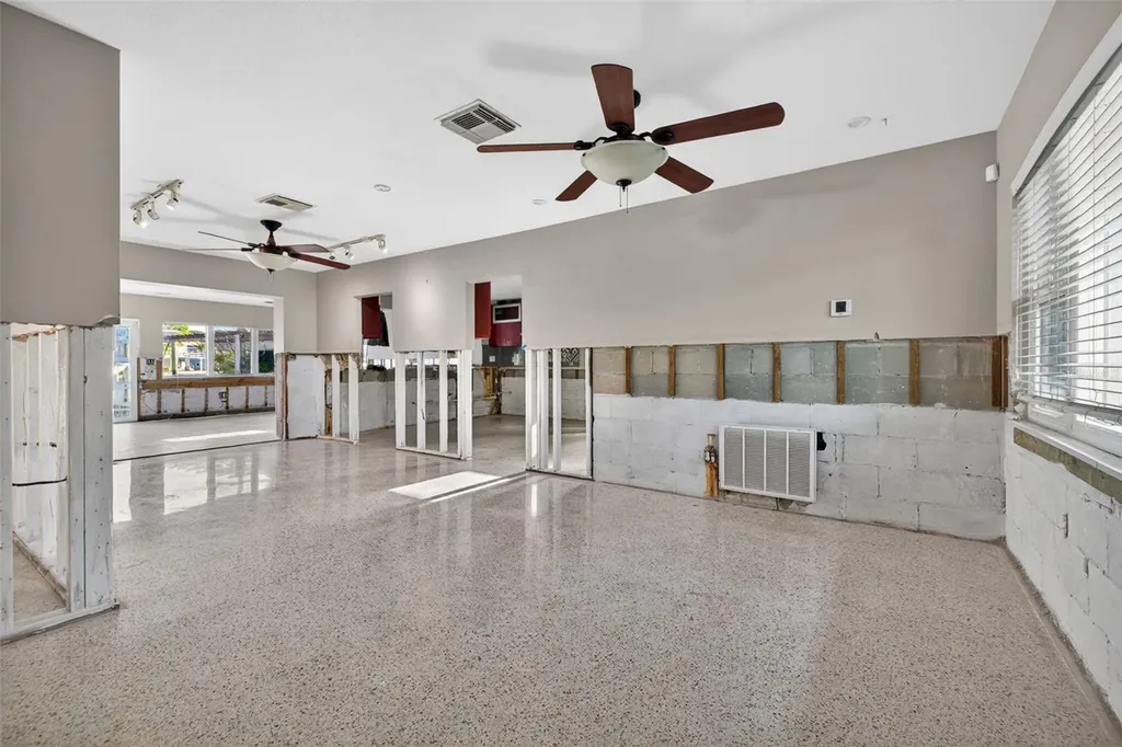 316 89th Avenue NE St Petersburg FL 33702