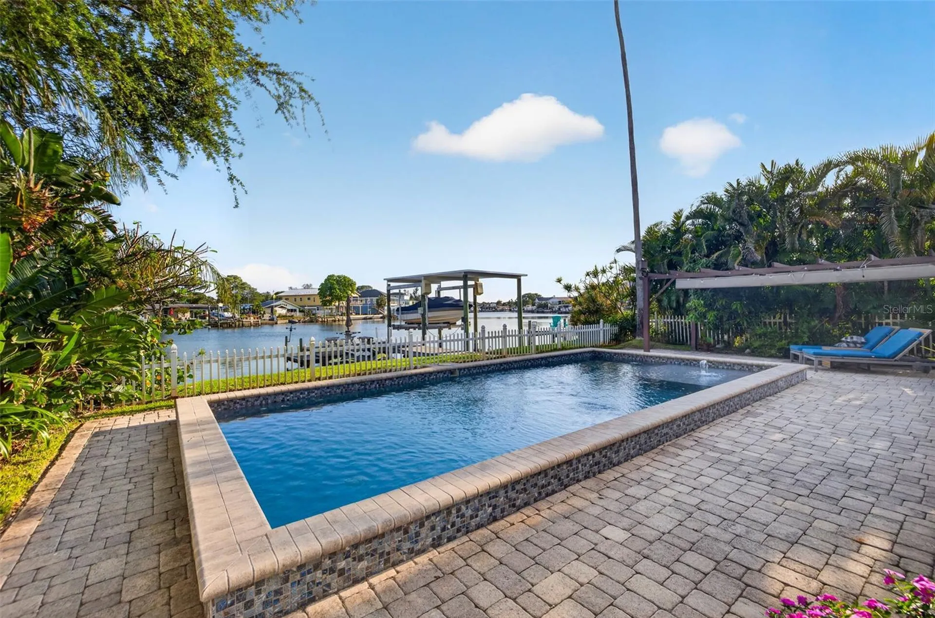 316 89th Avenue NE St Petersburg FL 33702