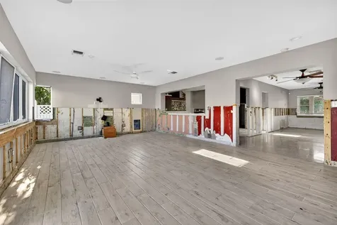 316 89th Avenue NE St Petersburg FL 33702