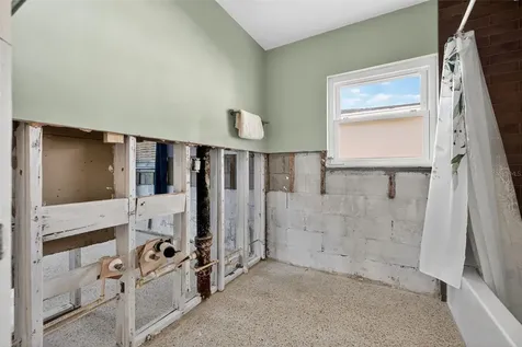 316 89th Avenue NE St Petersburg FL 33702