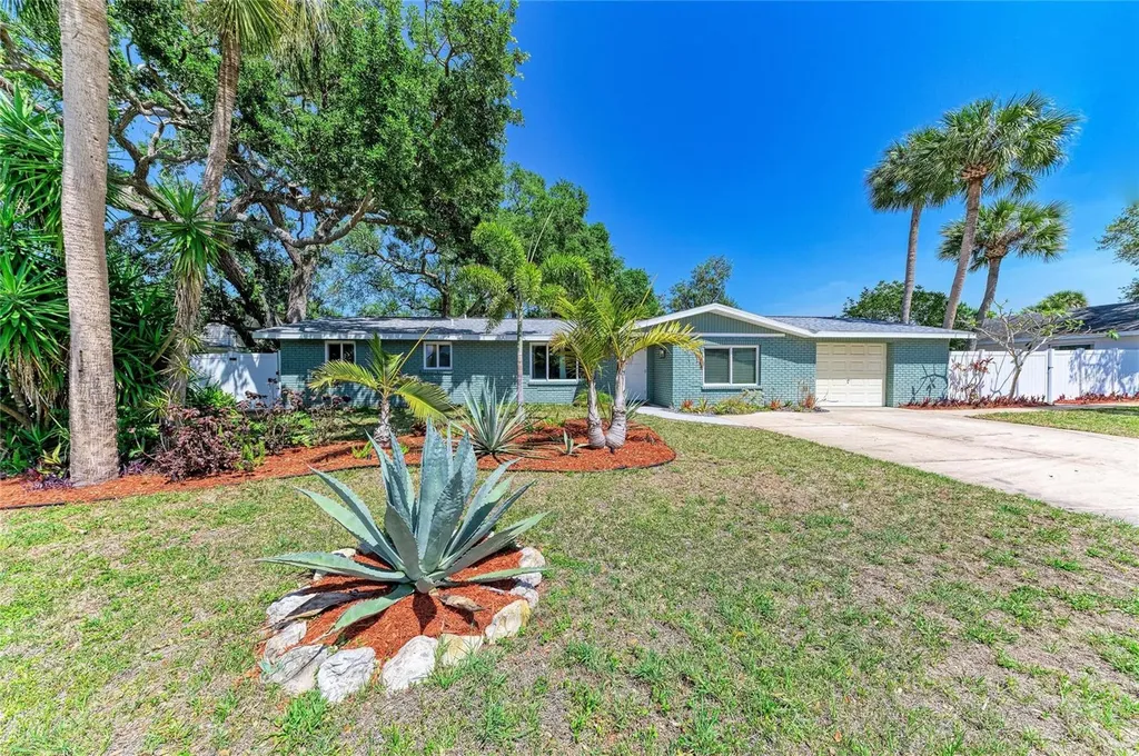 5535 25th Street W Bradenton FL 34207