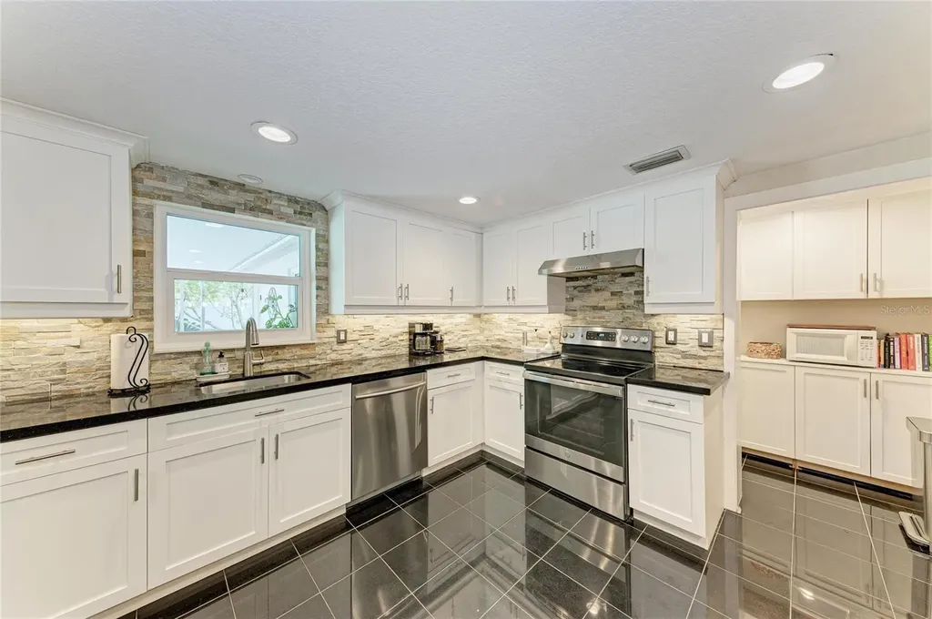 5535 25th Street W Bradenton FL 34207