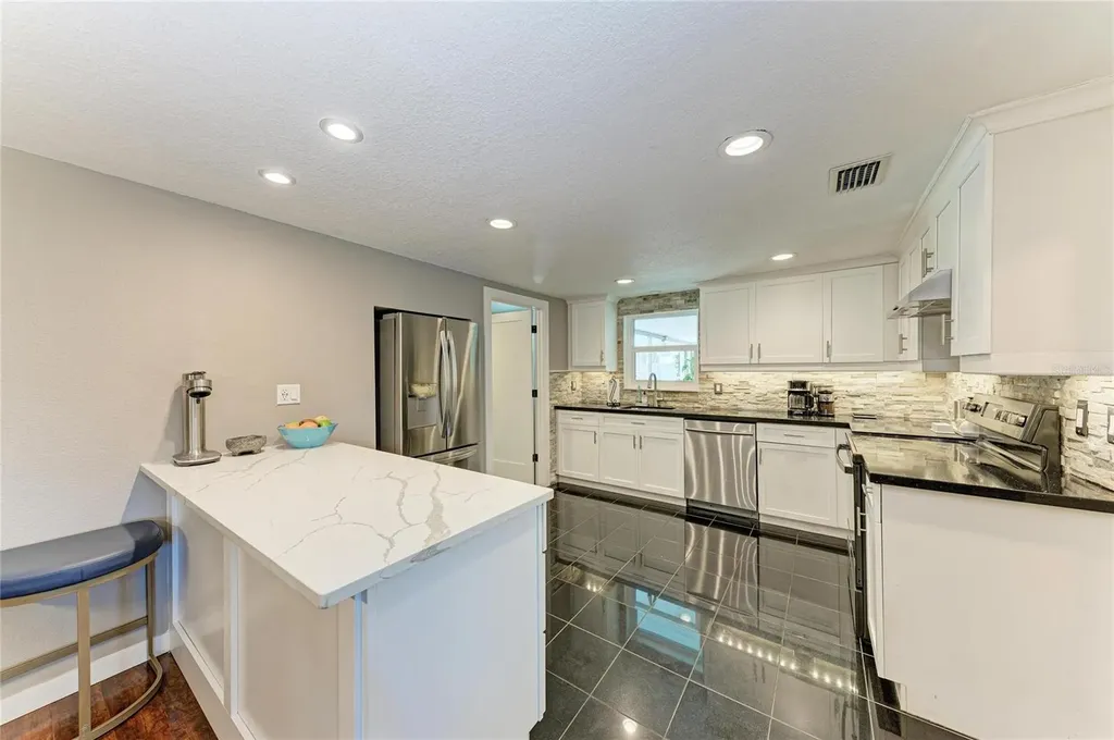 5535 25th Street W Bradenton FL 34207