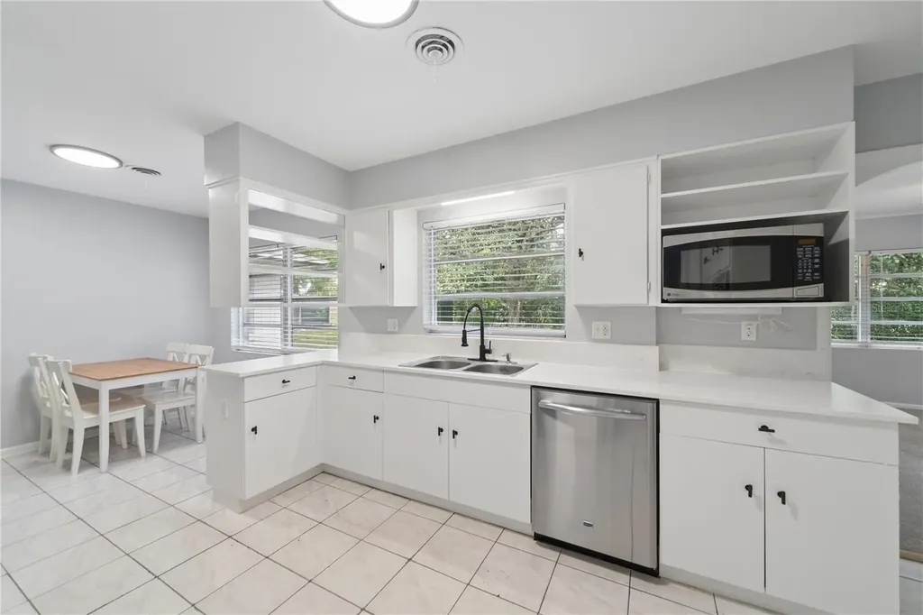 606 Briarcliffe Street Sanford FL 32773