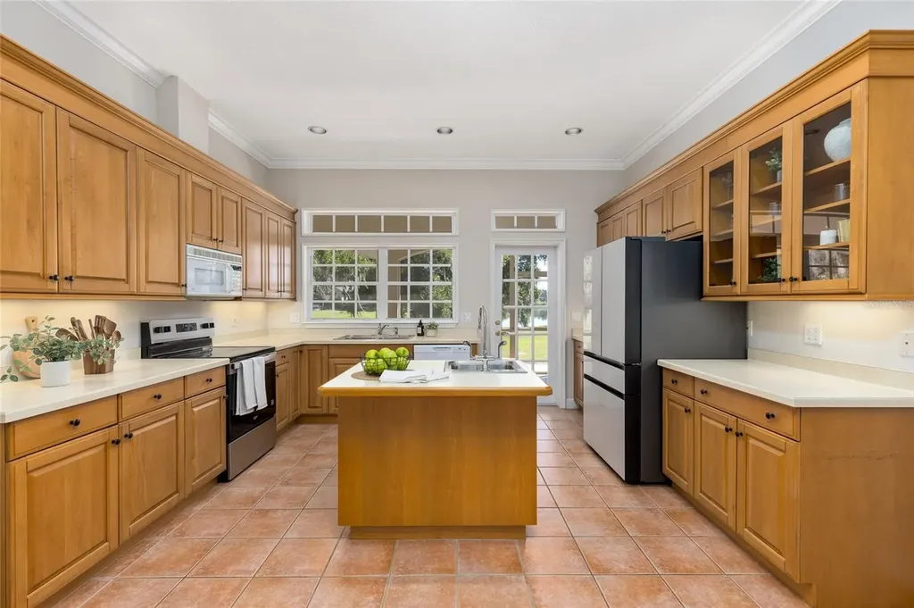 2054 Sawgrass Drive Apopka FL 32712