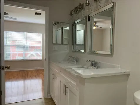 10416 White Lake Court Tampa FL 33626