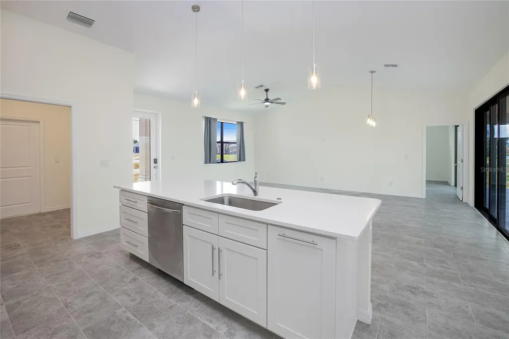 2102 NW 6th Place Cape Coral FL 33993