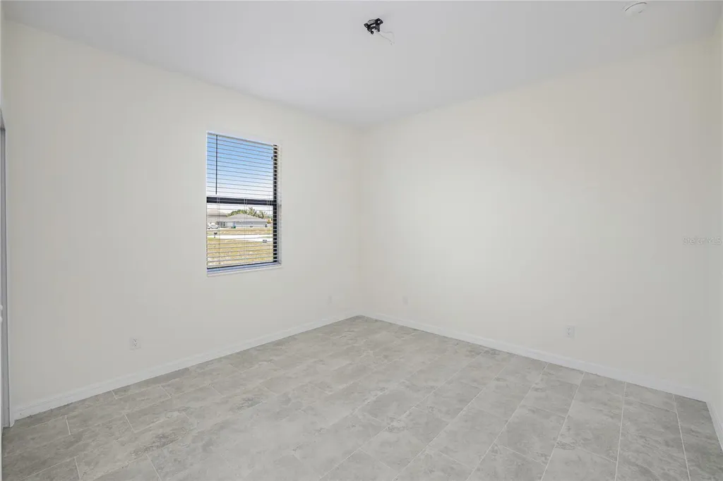 2102 NW 6th Place Cape Coral FL 33993