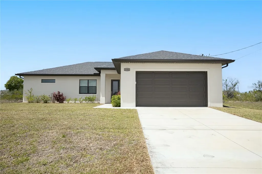 2102 NW 6th Place Cape Coral FL 33993