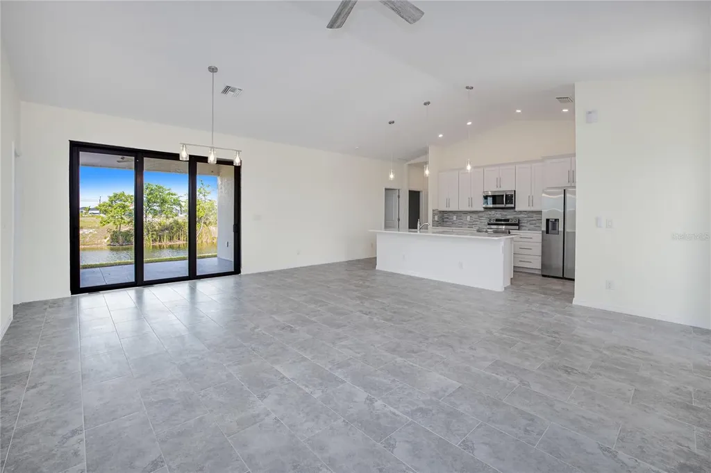 2102 NW 6th Place Cape Coral FL 33993