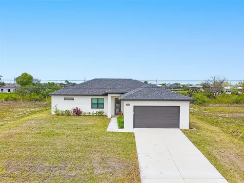 2102 NW 6th Place Cape Coral FL 33993