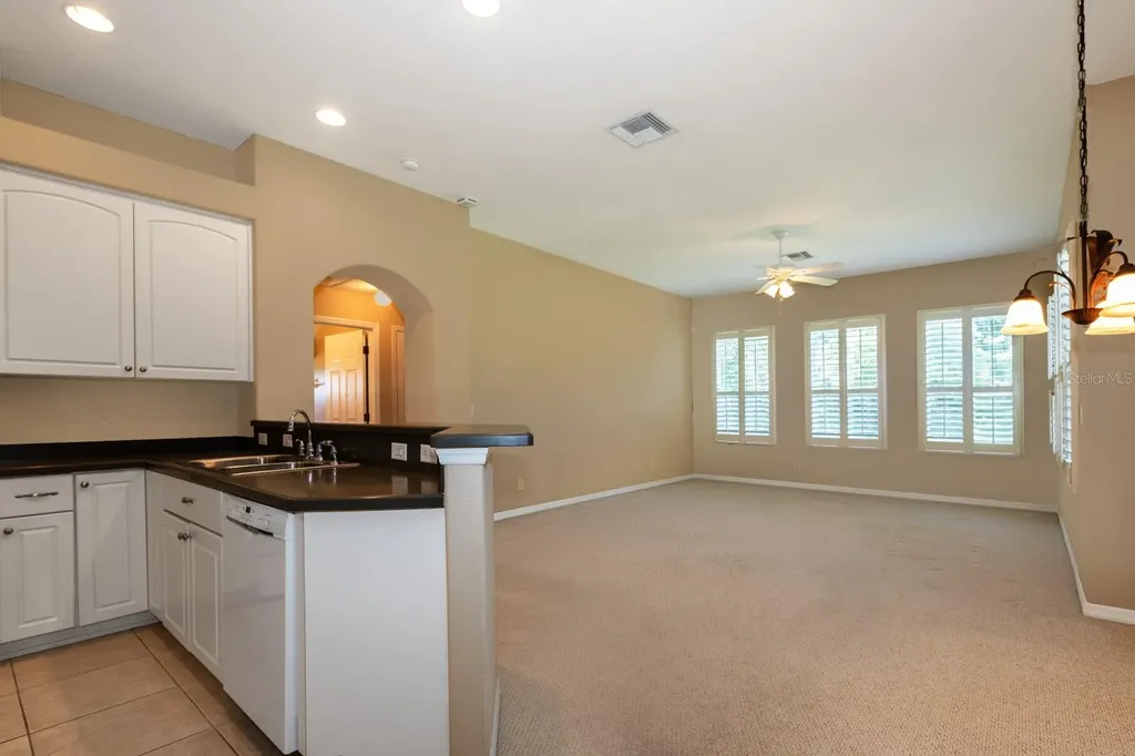 27300 Pine Straw Road Leesburg FL 34748