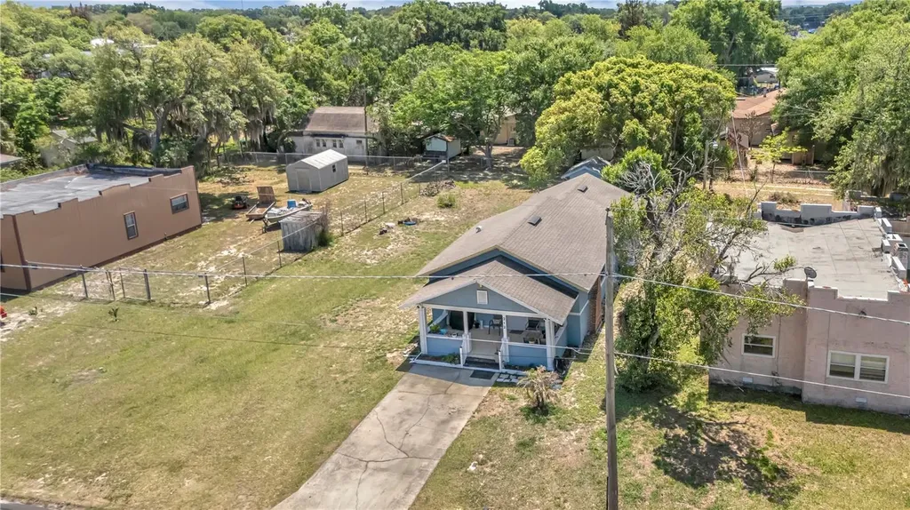 212 SE H SE Winter Haven FL 33880